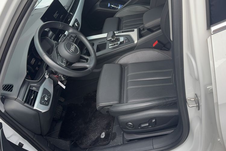 Used Audi A4L 2022 40 TFSI Fashion Dynamic Model Left Front Seat