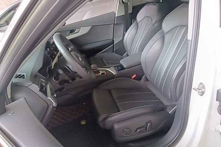 Used Audi A4L 2022 40 TFSI Fashion Dynamic Model Left Front Seat