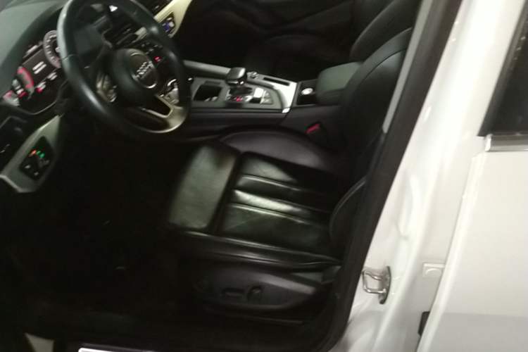 Used Audi A4L 2022 40 TFSI Luxury Dynamic Model Left Front Seat