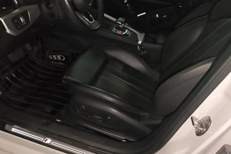 Used Audi A4L 2022 40 TFSI Fashion Dynamic Model Left Front Seat