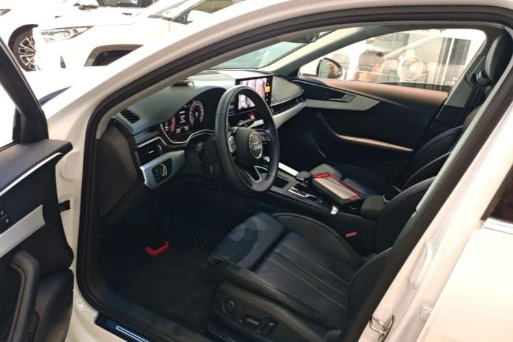 Used Audi A4L 2022 40 TFSI Fashion Dynamic Model Left Front Seat