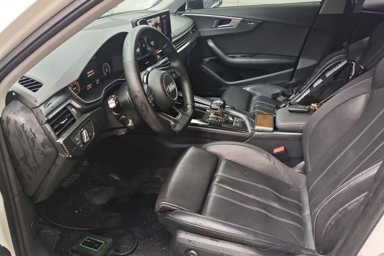 Used Audi A4L 2022 40 TFSI Luxury Dynamic Model Left Front Seat