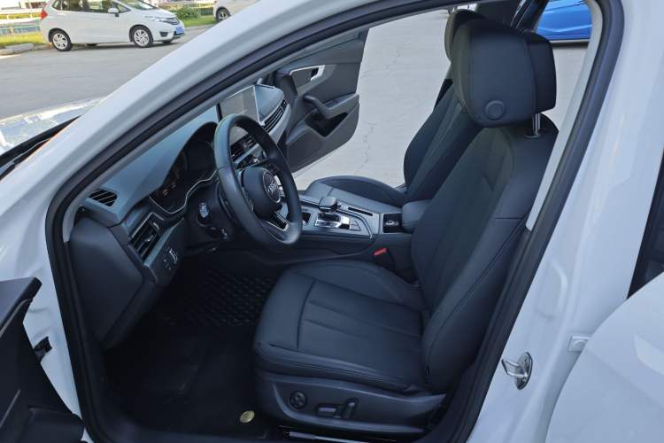 Used Audi A4L 2022 40 TFSI Stylish and Elegant Edition Left Front Seat