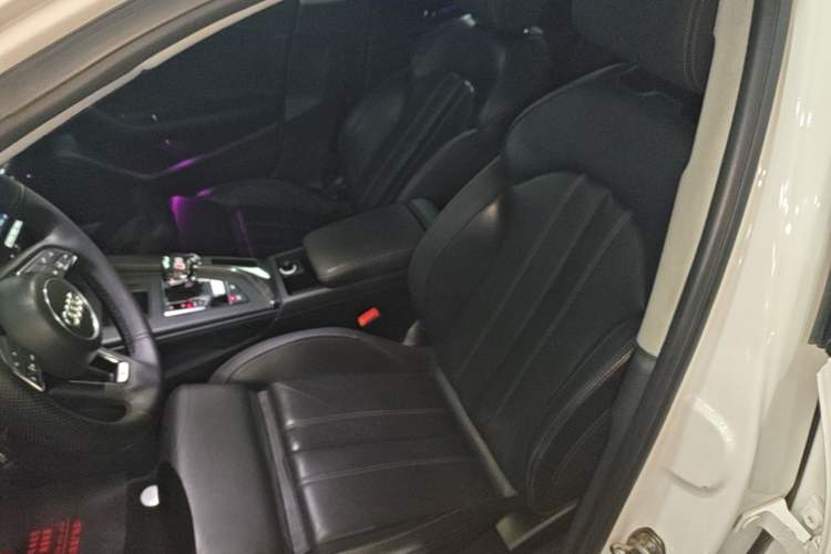 Used Audi A4L 2022 40 TFSI Fashion Dynamic Model Left Front Seat