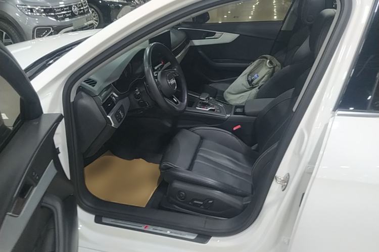 Used Audi A4L 2022 40 TFSI Fashion Dynamic Model Left Front Seat