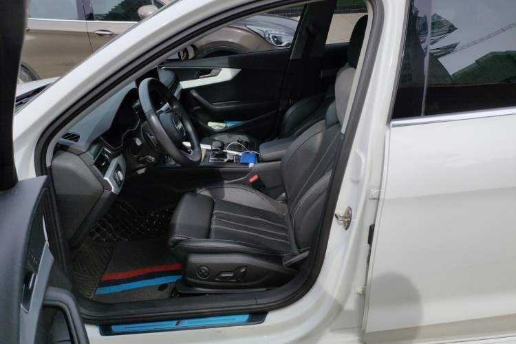 Used Audi A4L 2022 40 TFSI Fashion Dynamic Model Left Front Seat