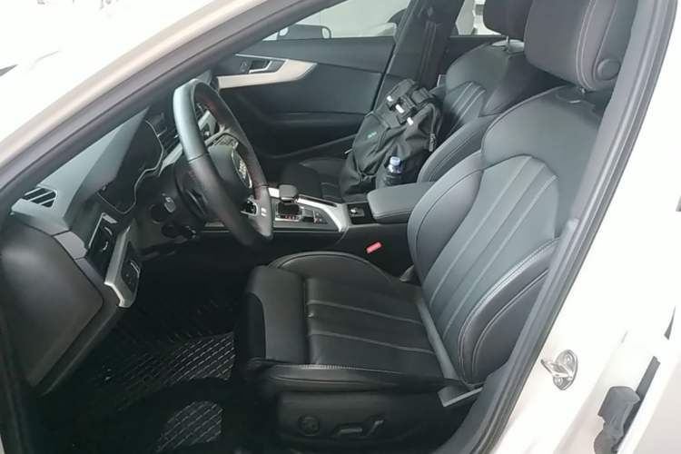 Used Audi A4L 2022 40 TFSI Fashion Dynamic Model Left Front Seat