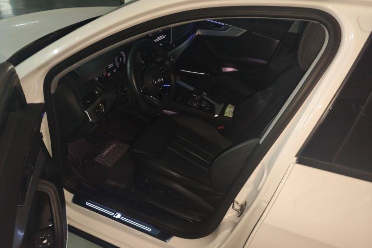 Used Audi A4L 2022 40 TFSI Luxury Dynamic Model Left Front Seat