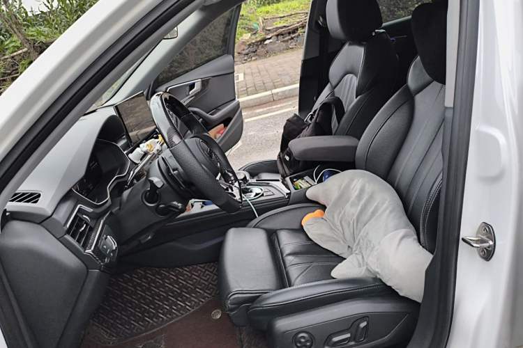 Used Audi A4L 2022 40 TFSI Fashion Dynamic Model Left Front Seat