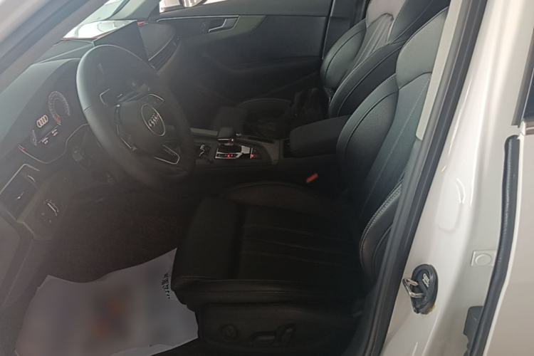 Used Audi A4L 2022 40 TFSI Fashion Dynamic Model Left Front Seat