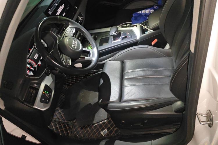 Used Audi A4L 2022 40 TFSI Fashion Dynamic Model Left Front Seat