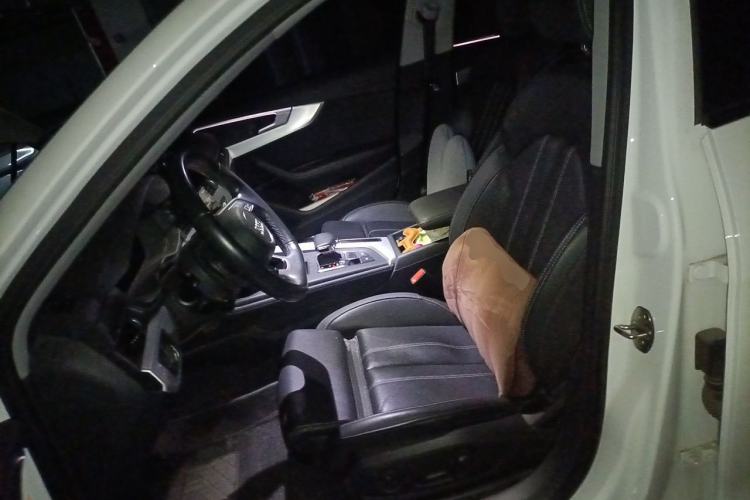 Used Audi A4L 2022 40 TFSI Luxury Dynamic Model Left Front Seat