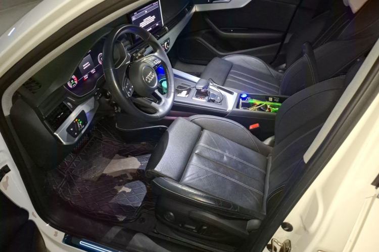 Used Audi A4L 2022 40 TFSI Luxury Dynamic Model Left Front Seat