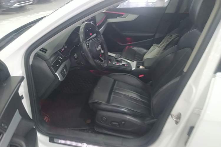 Used Audi A4L 2022 40 TFSI Fashion Dynamic Model Left Front Seat