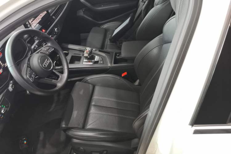 Used Audi A4L 2022 40 TFSI Fashion Dynamic Model Left Front Seat