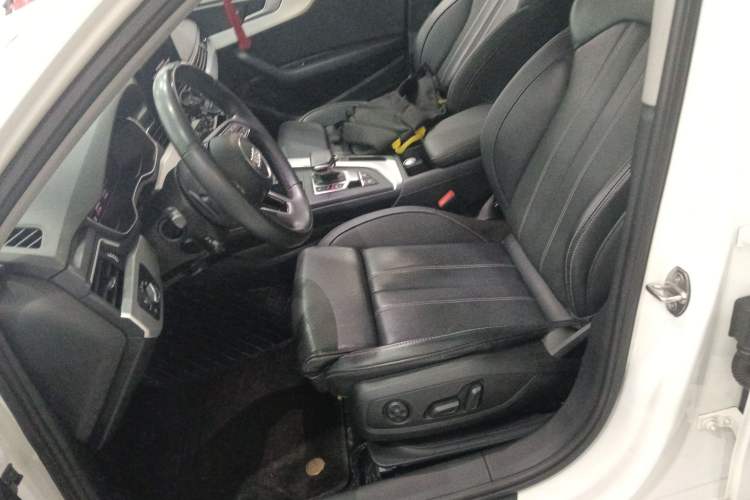 Used Audi A4L 2022 40 TFSI Fashion Dynamic Model Left Front Seat