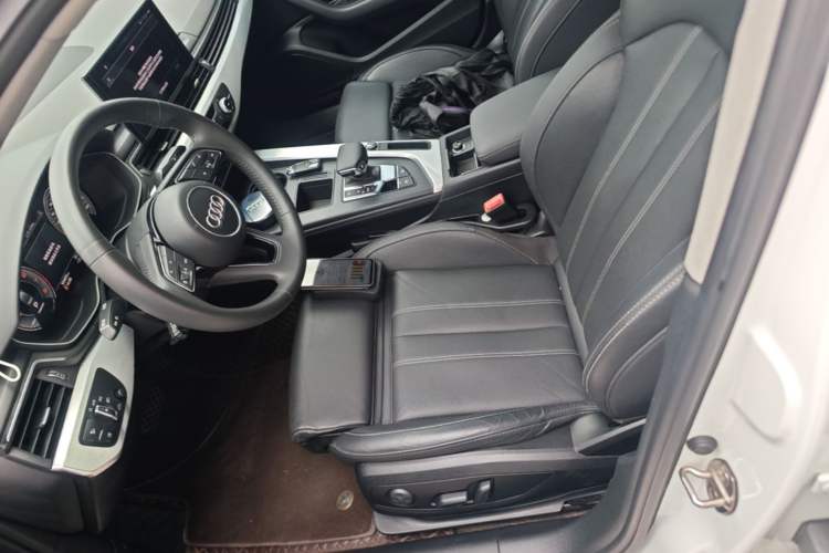 Used Audi A4L 2022 40 TFSI Fashion Dynamic Model Left Front Seat