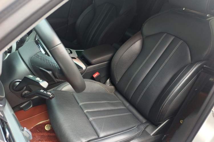 Used Audi A4L 2022 40 TFSI Luxury Dynamic Model Left Front Seat
