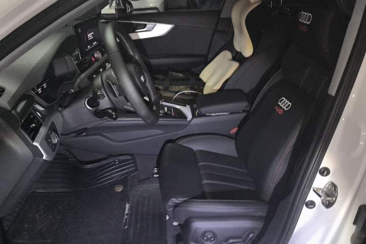 Used Audi A4L 2022 40 TFSI Fashion Dynamic Model Left Front Seat