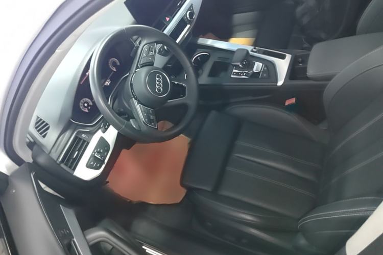 Used Audi A4L 2022 40 TFSI Luxury Dynamic Model Left Front Seat