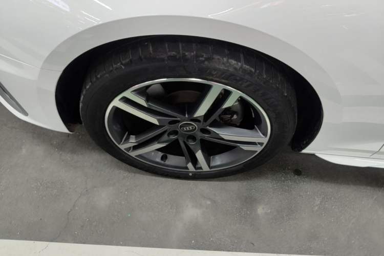 Used Audi A4L 2022 40 TFSI Fashion Dynamic Model Left Front Wheel Hub