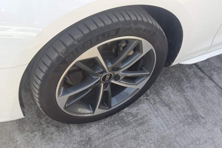 Used Audi A4L 2022 40 TFSI Fashion Dynamic Model Left Front Wheel Hub