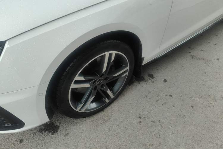 Used Audi A4L 2022 40 TFSI Luxury Dynamic Model Left Front Wheel Hub
