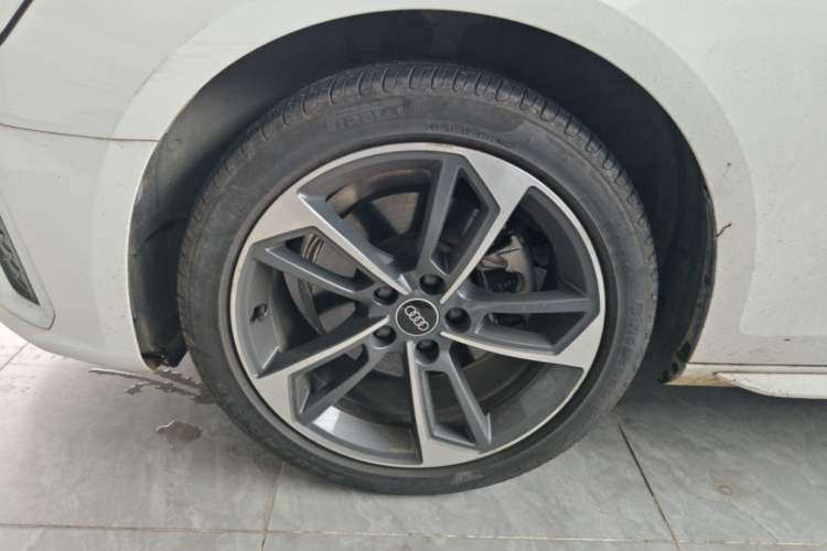 Used Audi A4L 2022 40 TFSI Fashion Dynamic Model Left Front Wheel Hub