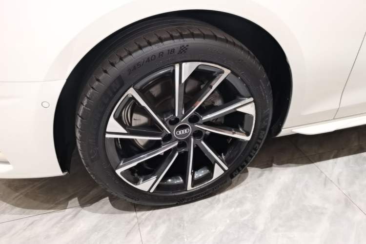 Used Audi A4L 2022 40 TFSI Luxury Prestige Edition Left Front Wheel Hub