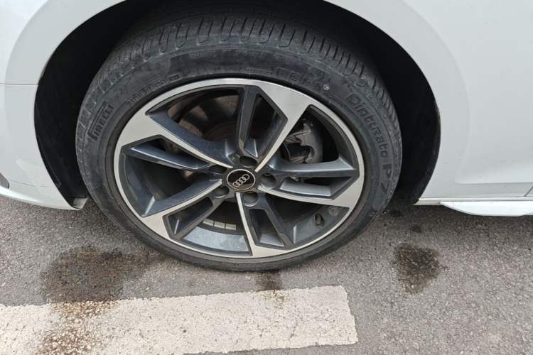 Used Audi A4L 2022 40 TFSI Fashion Dynamic Model Left Front Wheel Hub
