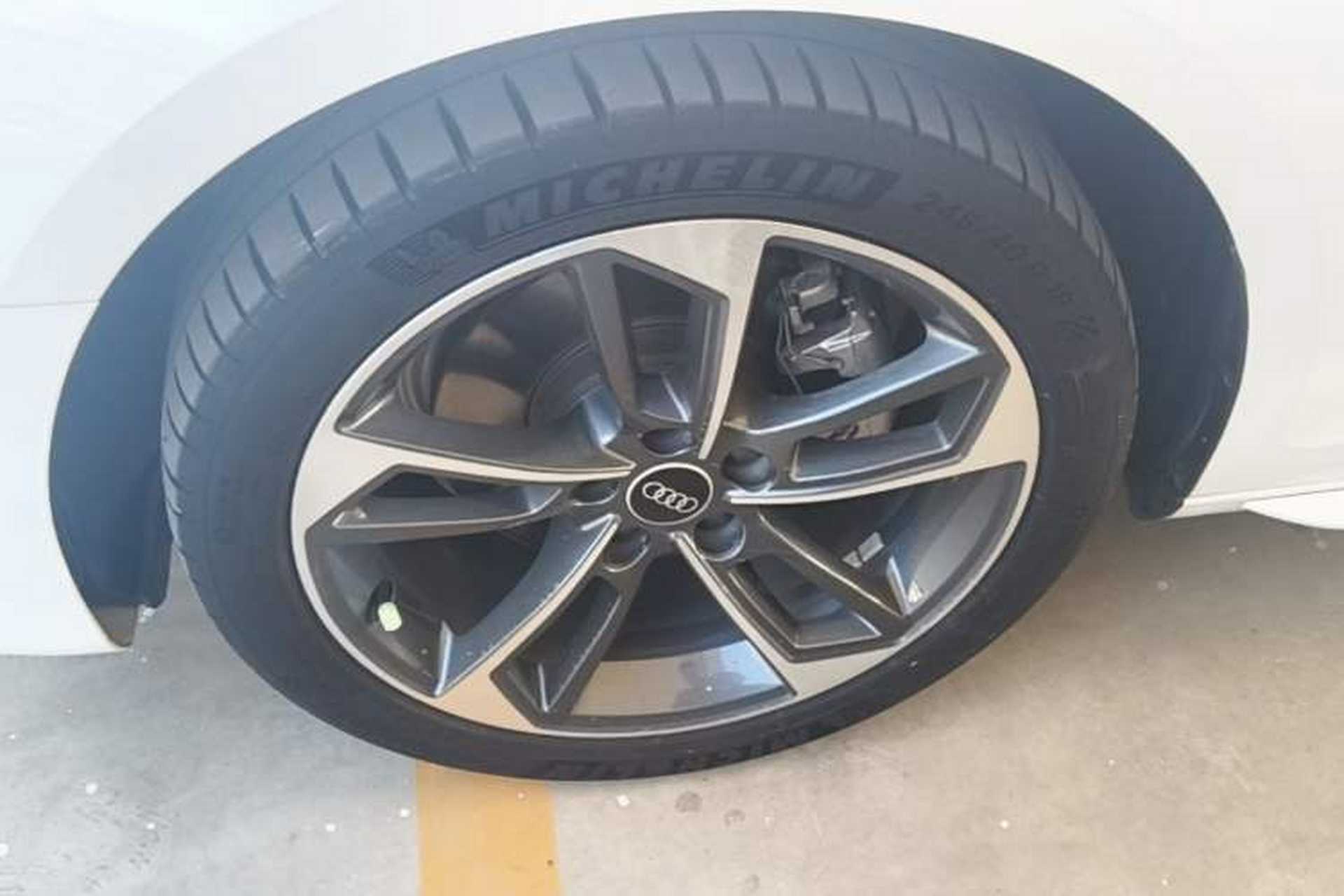 Used Audi A4L 2022 40 TFSI Fashion Dynamic Model Left Front Wheel Hub