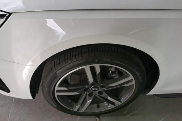 Used Audi A4L 2022 40 TFSI Luxury Dynamic Model Left Front Wheel Hub
