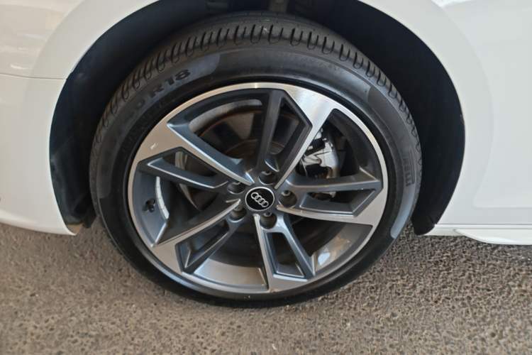 Used Audi A4L 2022 40 TFSI Fashion Dynamic Model Left Front Wheel Hub