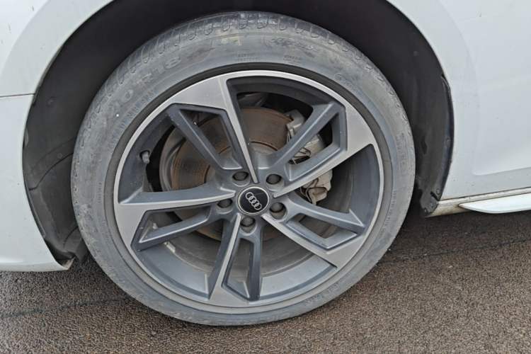 Used Audi A4L 2022 40 TFSI Fashion Dynamic Model Left Front Wheel Hub