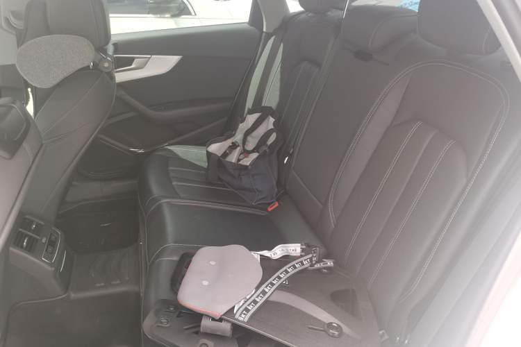 Used Audi A4L 2022 40 TFSI Fashion Dynamic Model Left Rear Seat