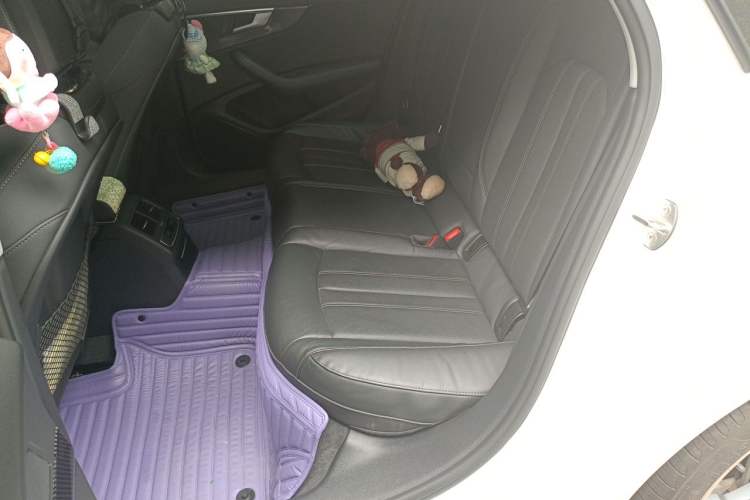 Used Audi A4L 2022 40 TFSI Luxury Dynamic Model Left Rear Seat