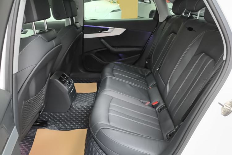 Used Audi A4L 2022 40 TFSI Luxury Dynamic Model Left Rear Seat