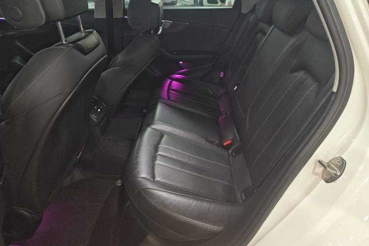 Used Audi A4L 2022 40 TFSI Fashion Dynamic Model Left Rear Seat