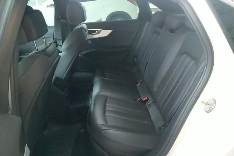 Used Audi A4L 2022 40 TFSI Fashion Dynamic Model Left Rear Seat