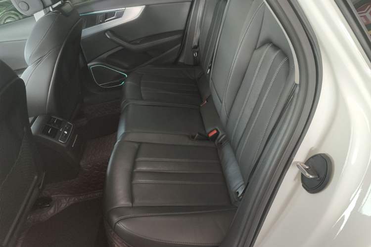 Used Audi A4L 2022 40 TFSI Luxury Dynamic Model Left Rear Seat