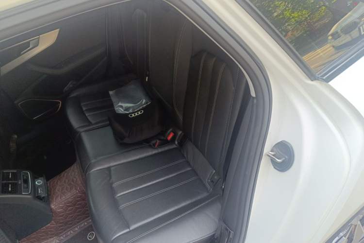 Used Audi A4L 2022 40 TFSI Luxury Dynamic Model Left Rear Seat