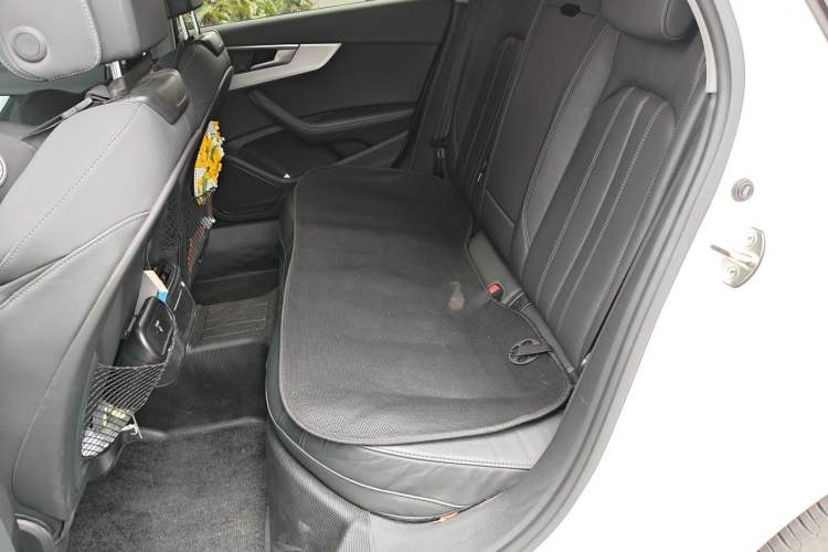 Used Audi A4L 2022 40 TFSI Luxury Dynamic Model Left Rear Seat