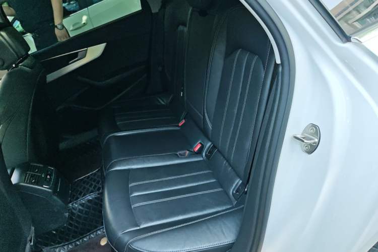 Used Audi A4L 2022 40 TFSI Fashion Dynamic Model Left Rear Seat