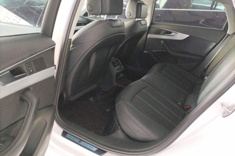 Used Audi A4L 2022 40 TFSI Fashion Dynamic Model Left Rear Seat