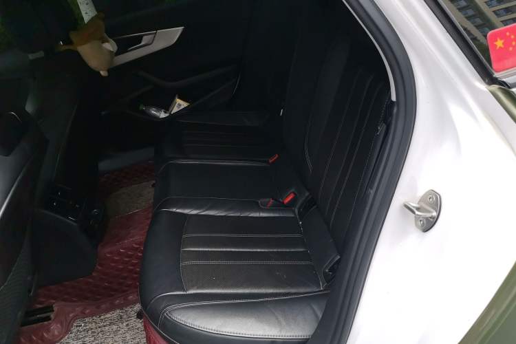 Used Audi A4L 2022 40 TFSI Luxury Dynamic Model Left Rear Seat