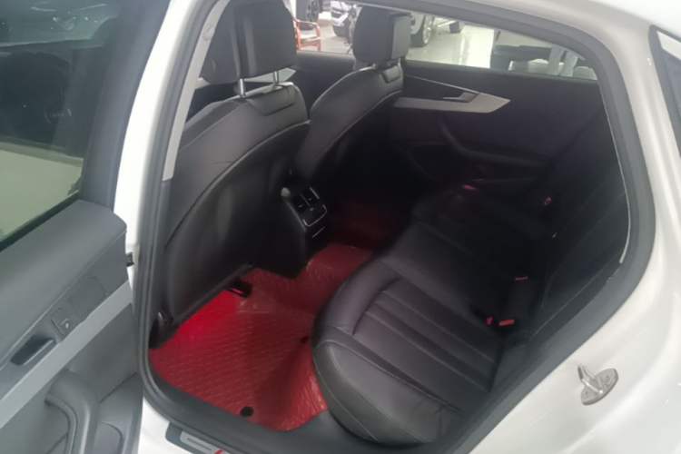 Used Audi A4L 2022 40 TFSI Fashion Dynamic Model Left Rear Seat