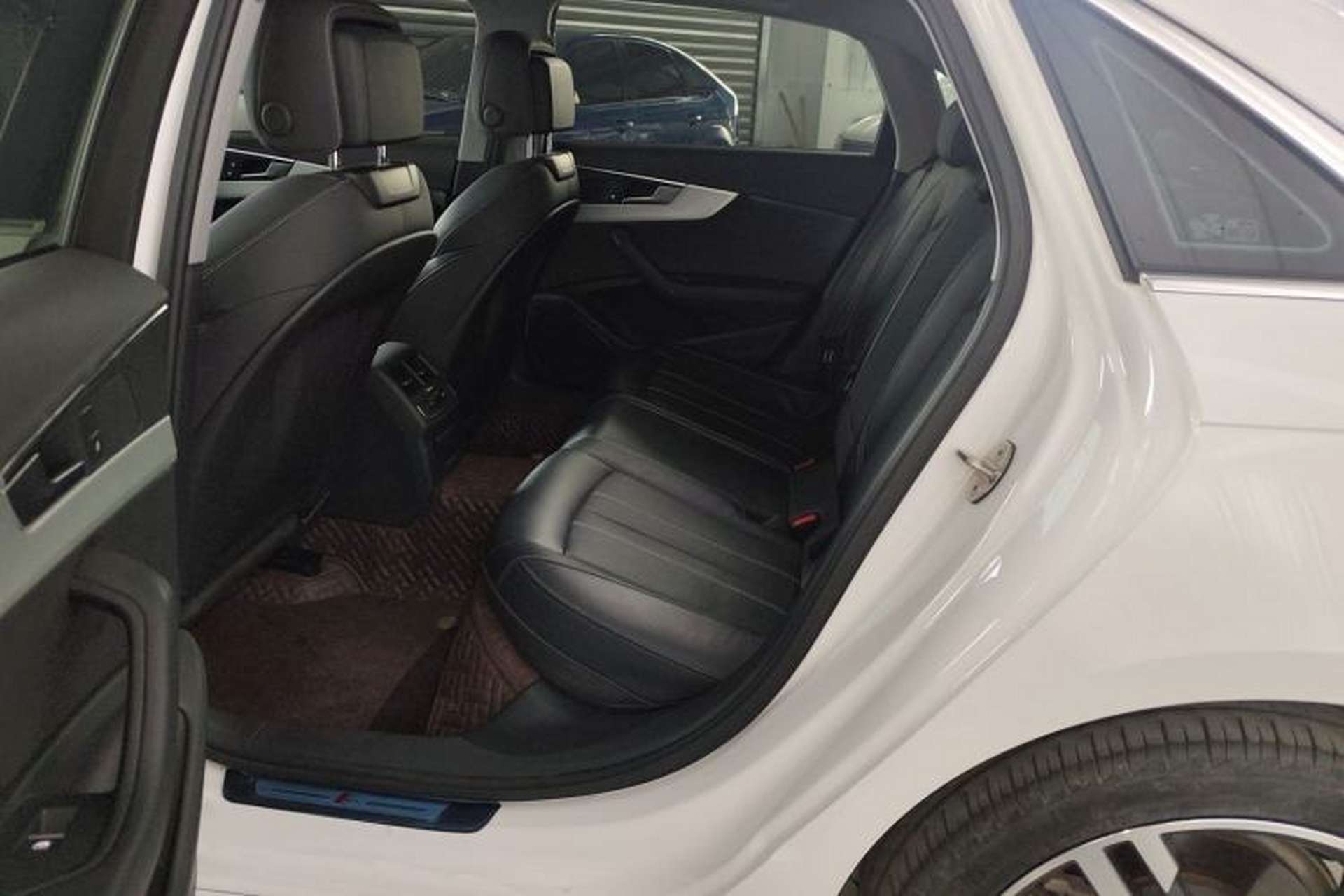 Used Audi A4L 2022 40 TFSI Fashion Dynamic Model Left Rear Seat