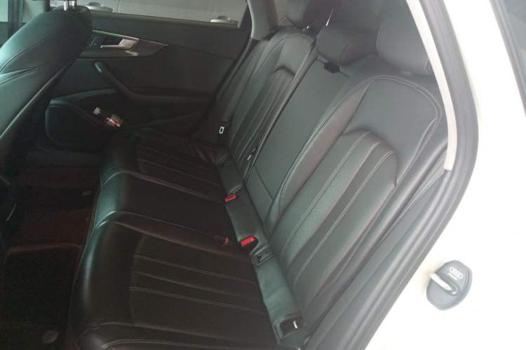 Used Audi A4L 2022 40 TFSI Fashion Dynamic Model Left Rear Seat