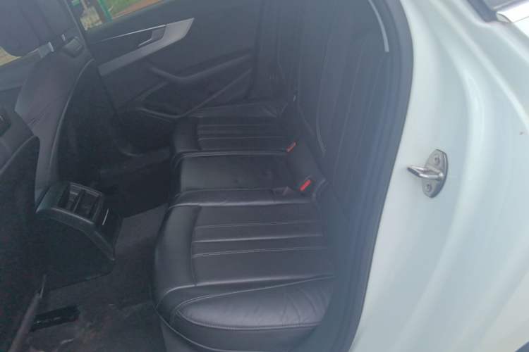 Used Audi A4L 2022 40 TFSI Fashion Dynamic Model Left Rear Seat
