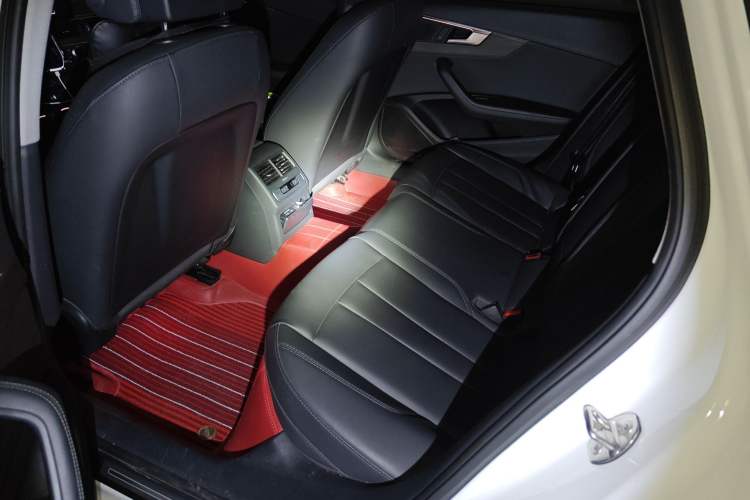 Used Audi A4L 2022 40 TFSI Stylish and Elegant Edition Left Rear Seat